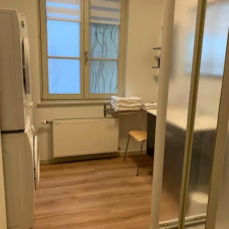 Des 2 Tetes アパート